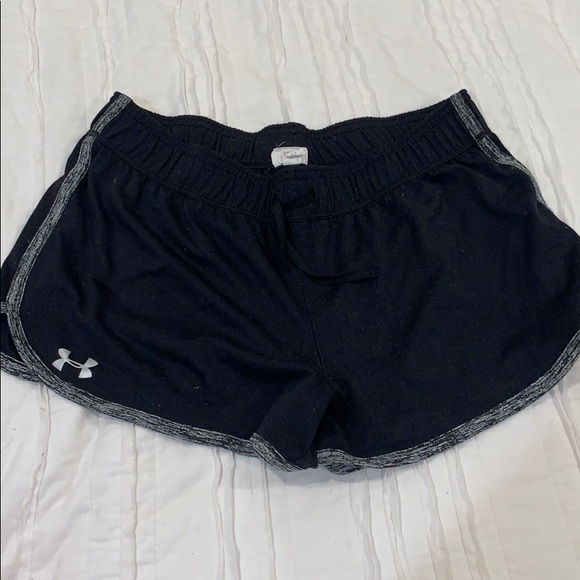 Under Armour Pants - Running shorts